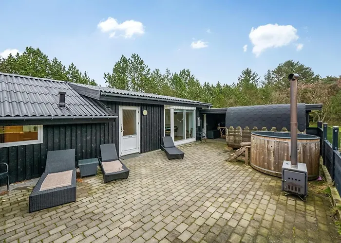 Orm - 2-3km From The Sea By Interhome